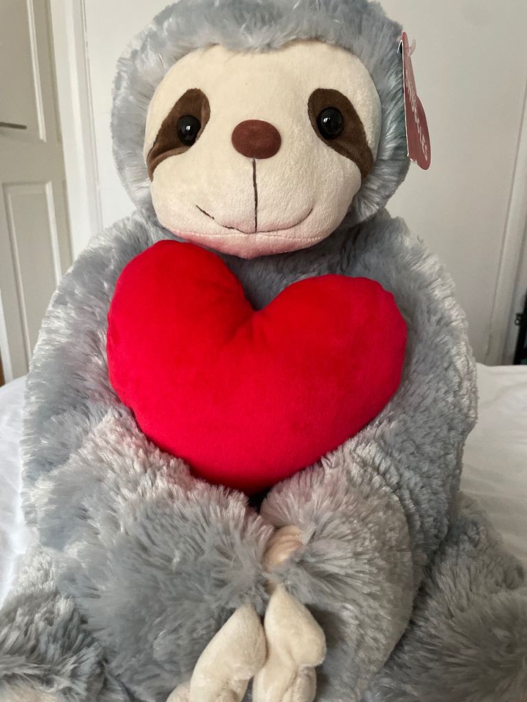 Cuddly toy sloth