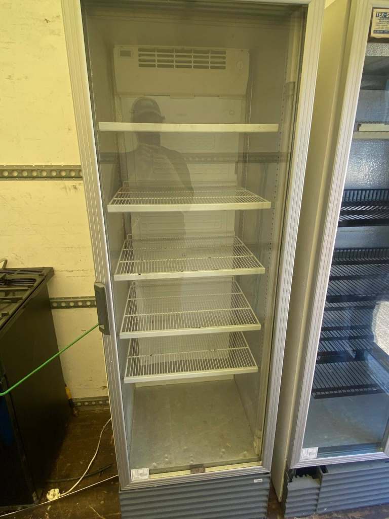 Caravelle single door commercial fridge 