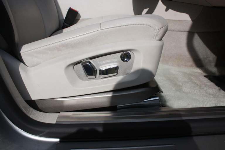 ROLLS-ROYCE GHOST 6.6 V12 2012