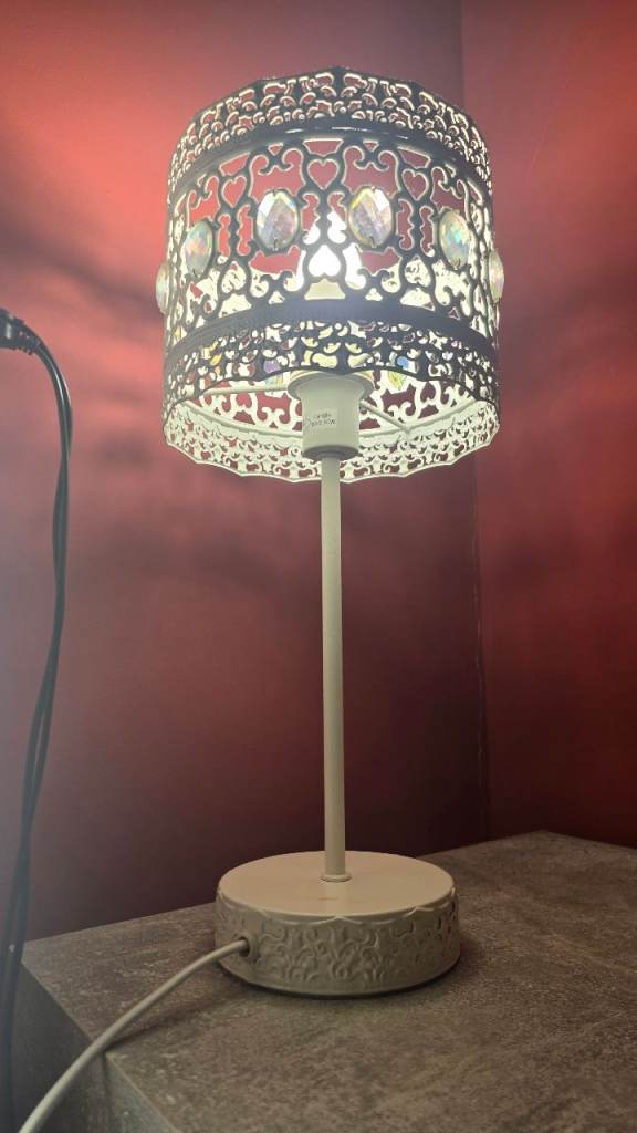 2 Bedside lamp and ceiling light cover
