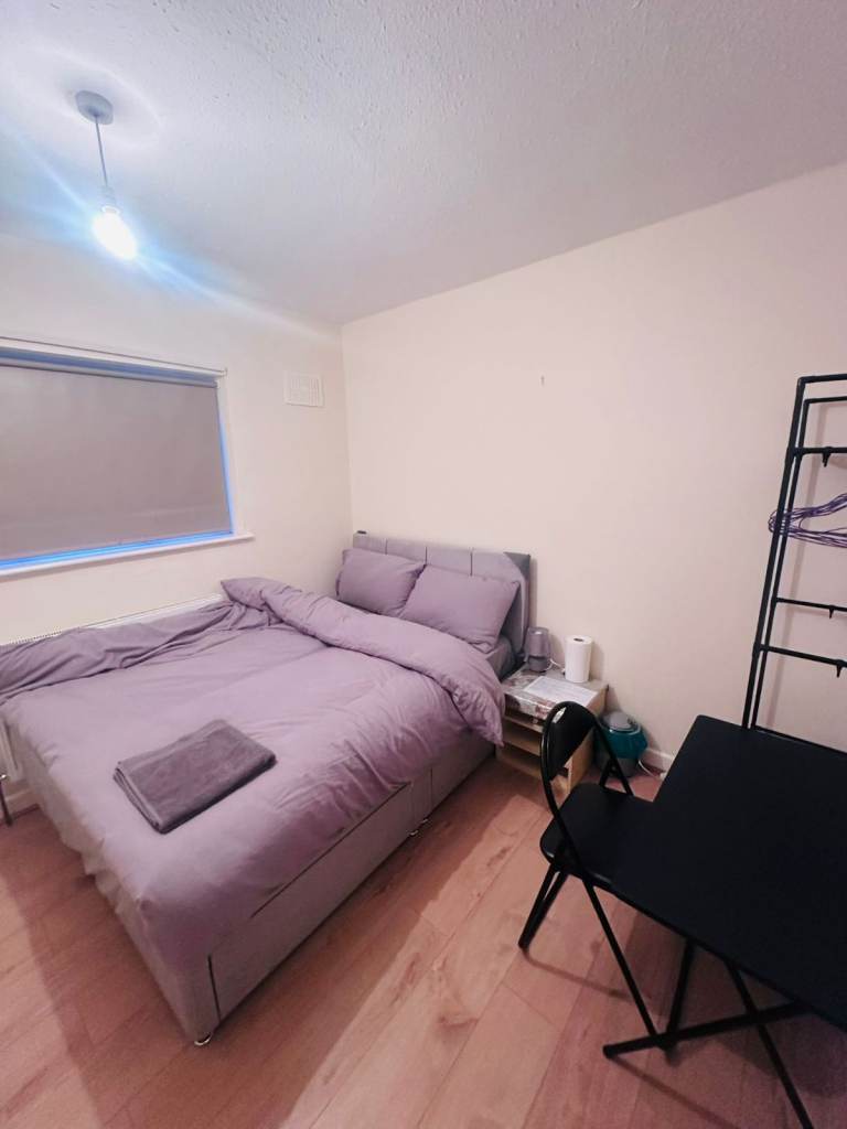Room Near Brookes University, Headington, Short term stays