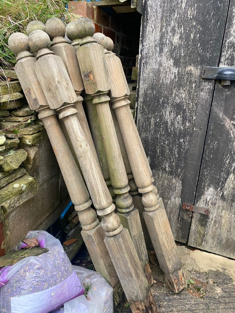 Garden Handrails with Newel-Post and Spindles 
