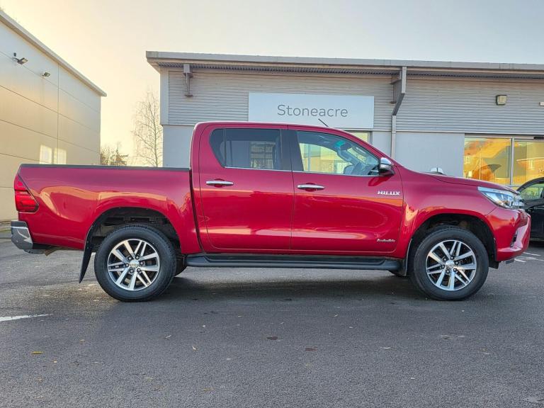 2017 Toyota Hilux Invincible D/Cab Pick Up 2.4 D-4D PICK UP DIESEL Manual