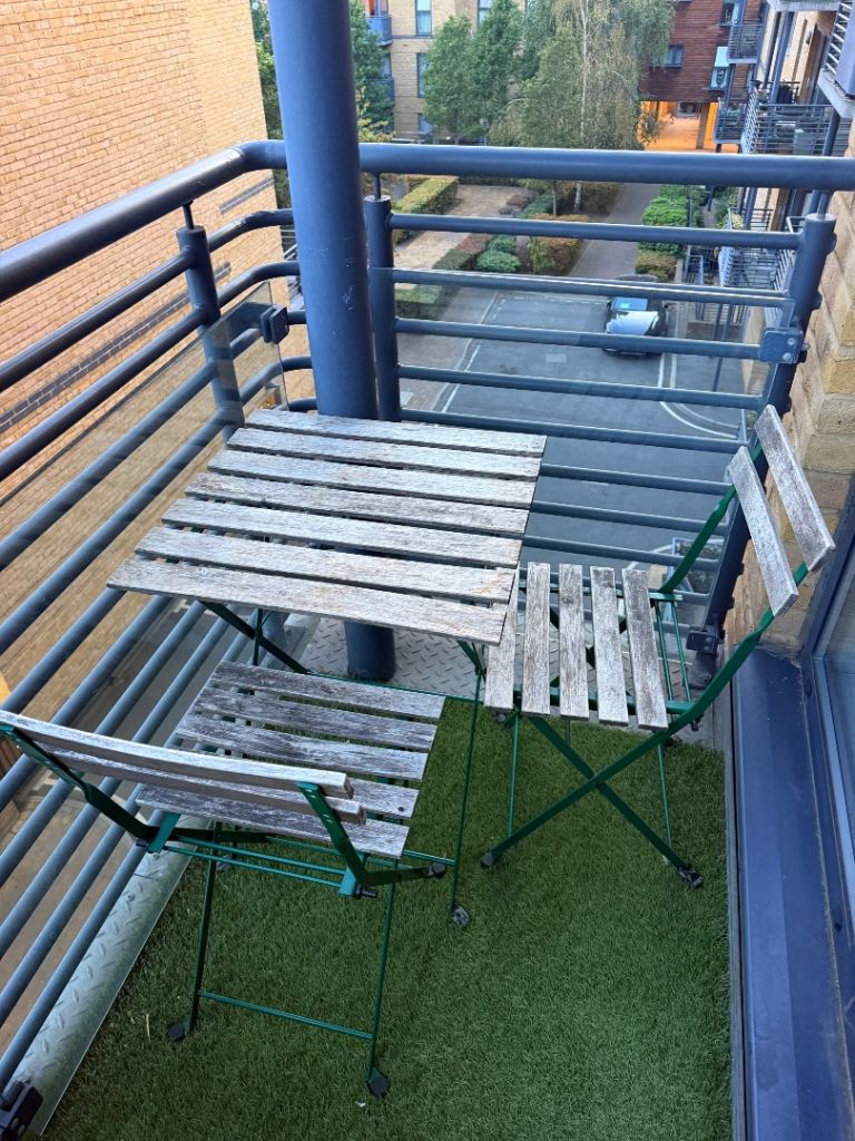 Garden / balcony table and chairs set