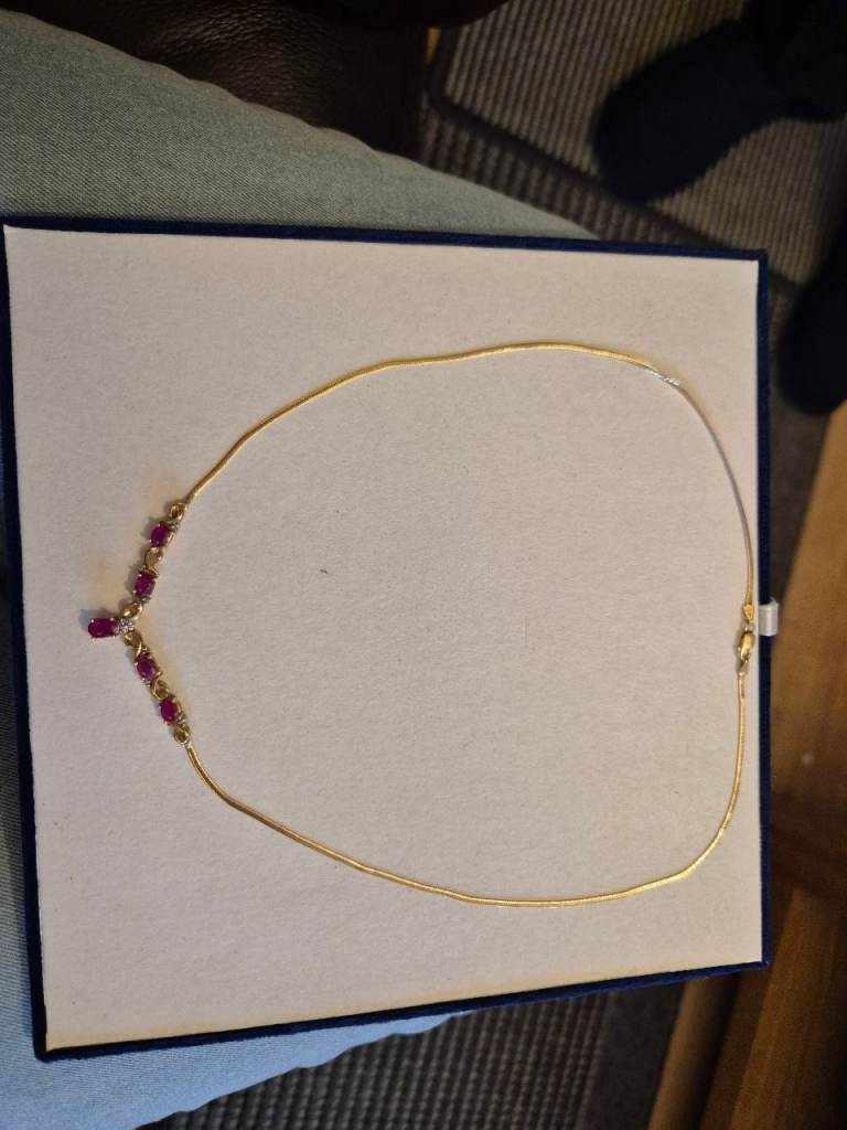 image for 9ct gold necklace 
