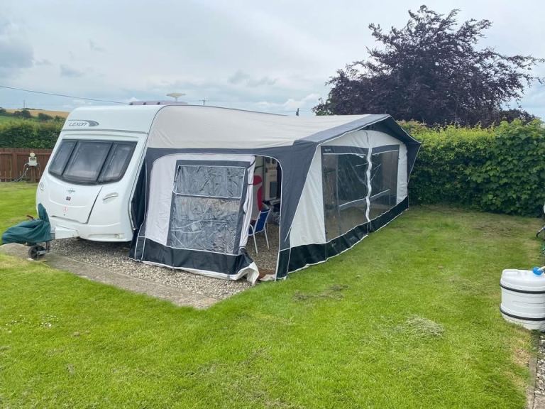 Lunar Lexon 640 6 birth