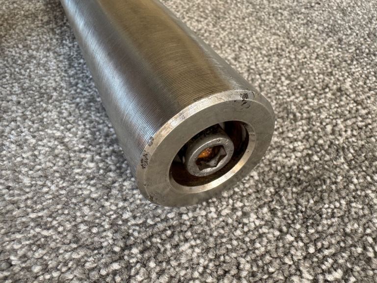 NEW 6ft 2 inch 12.5kg Olympic barbell set + 20kg trigrip weight plates (2x10kg)