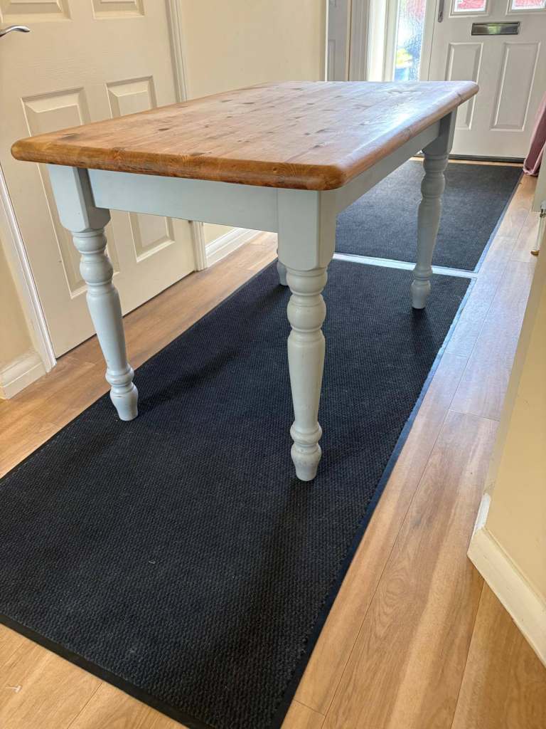 Pine kitchen/Dining table