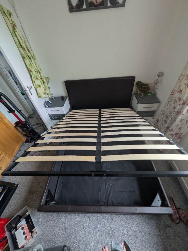 Double Ottoman Bed - great condition