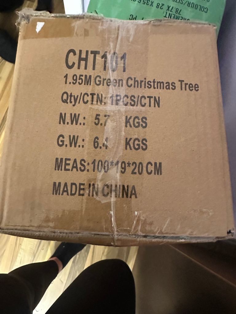 Brand new 6.5ft tree free delivery