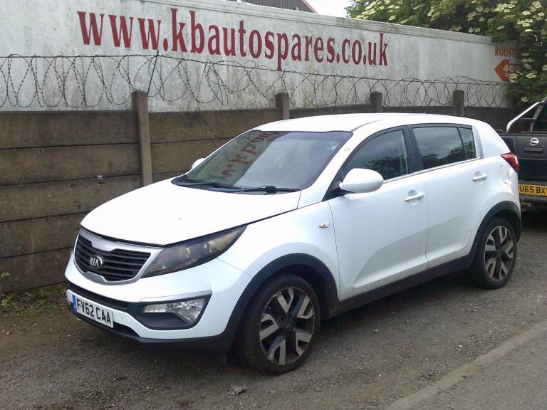 breaking for spares kia sportage 2012 1.7 crdi 2wd