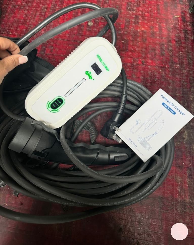PORTABLE EV CAR CHARGER