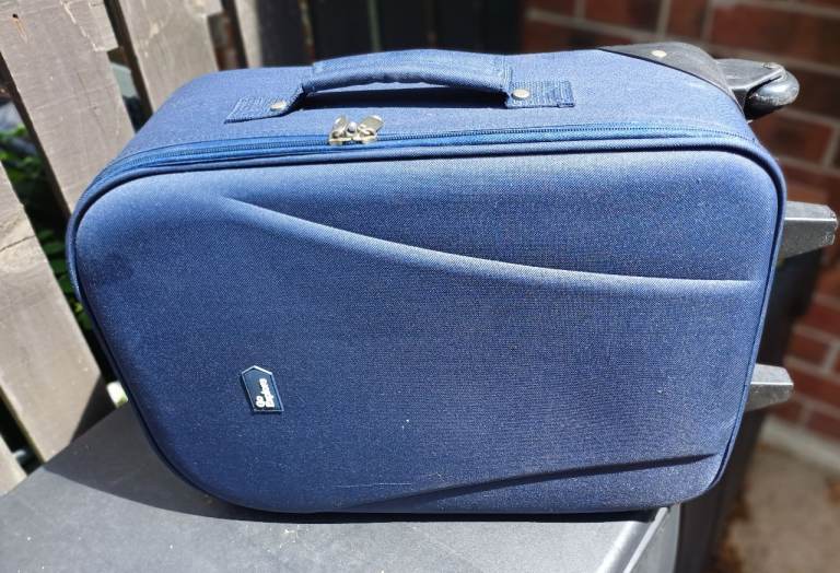 Small travel suitcase/ Weekend case / Flight case on wheels