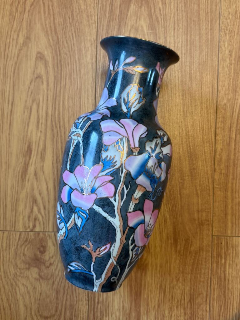 Stunning Large Decorative Vase