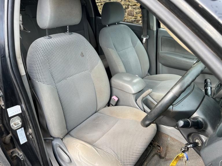 2009 TOYOTA HILUX HL3 DOUBLE CAB D/C 2.5 D4-D MANUAL 4X4 BLACK