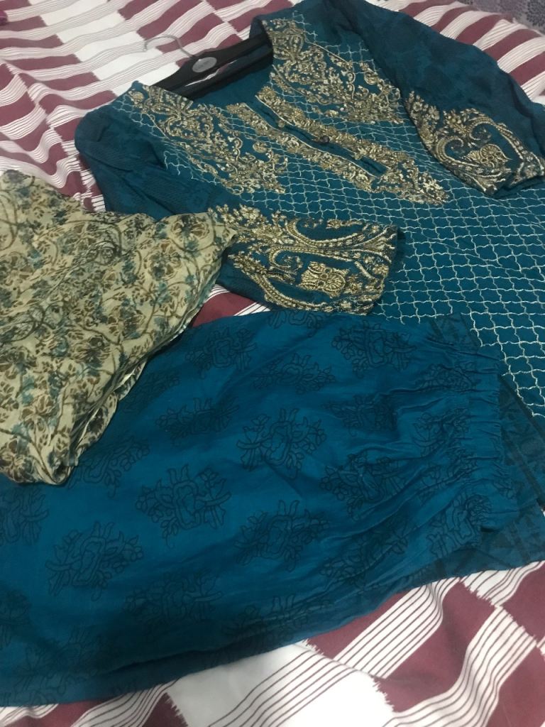 Indian shalwar kameez