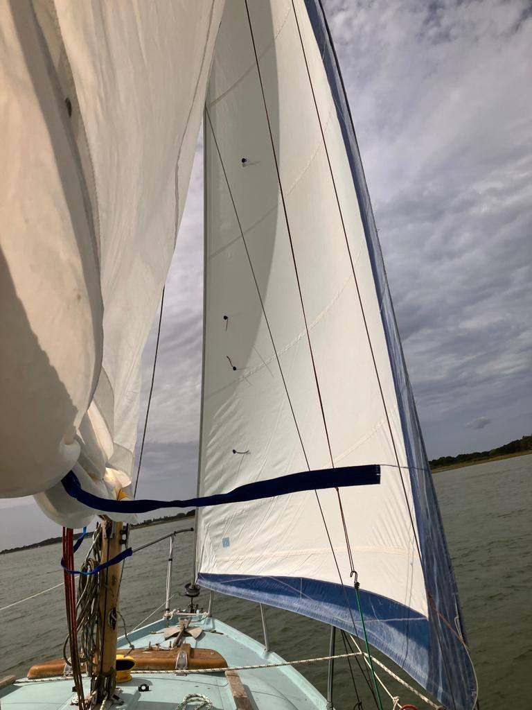 Seal 22 with lifting keel