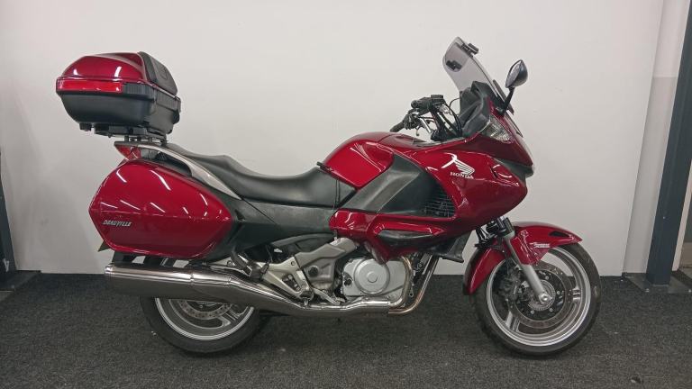 HONDA NT700 ** 12 MONTH MOT - TOURING SCREEN - LUGGAGE SPACE ** 