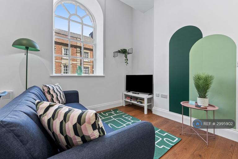 2 bedroom flat in East Parade, Sheffield, S1 (2 bed) (#2995902)