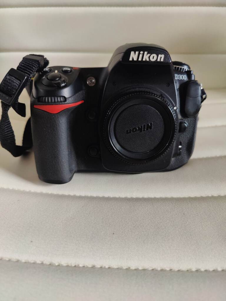 Nikon D300 body