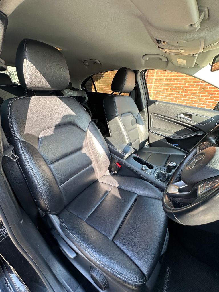 Mercedes-Benz, A CLASS, Hatchback, 2015, Manual, 1461 (cc), 5 doors