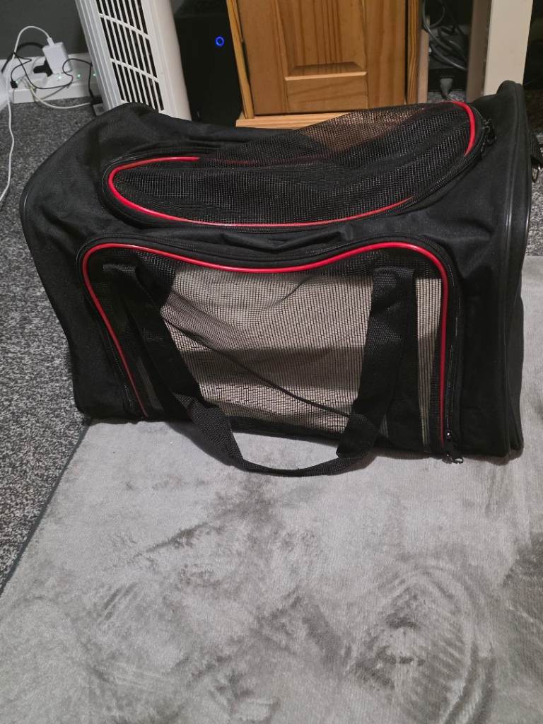 Cat carrier bag