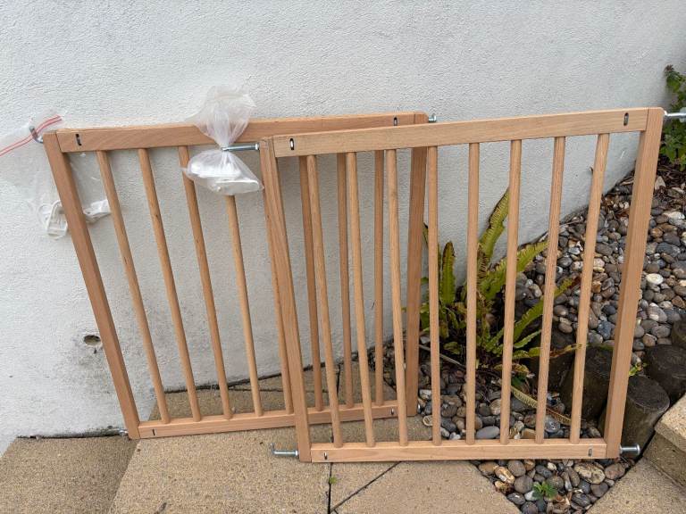 Stair Gate/Baby Gate/Safety Gate, Wood 71.5-78.5 cm x2