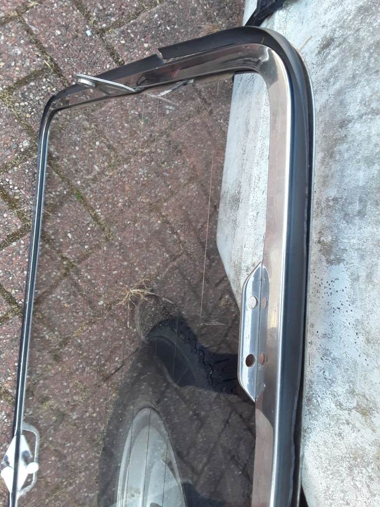 Scimitar GTE  se6/se6a se6b clear rear window new, never been fitted