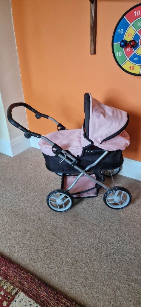 SILVER CROSS RANGER DOLLS PRAM WITH MATRESS.  EXCELLENT CONDITION. 