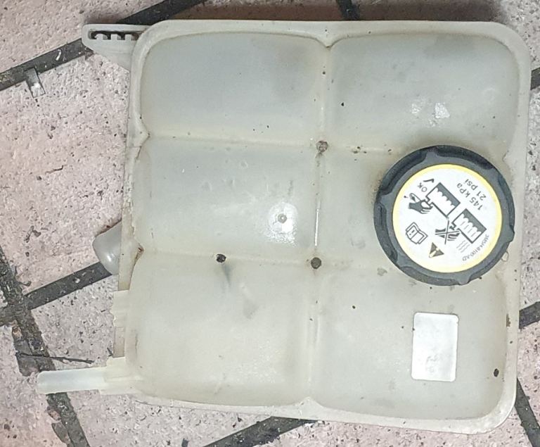 Volvo V50 Expansion Tank 2008