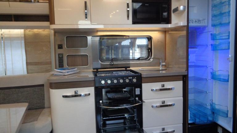 Hobby Prestige 720 UKFe 7 BERTH,FIXED BED,FIXED BUNK BEDS IN VERY NICE C... 2019