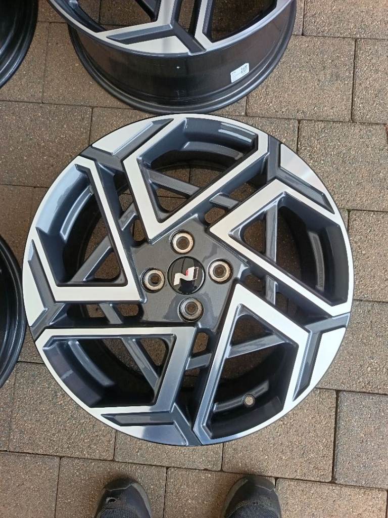 Genuine Hyundai I20 N line 17 inche wheels 