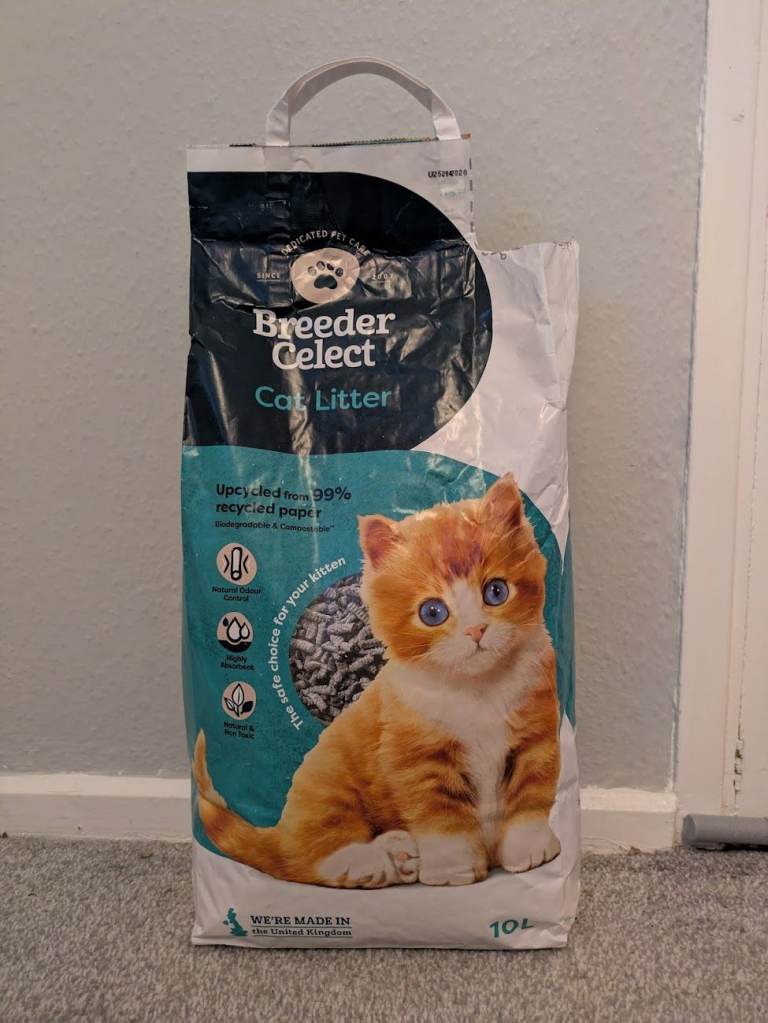 FREE Breeder Celect Cat Litter