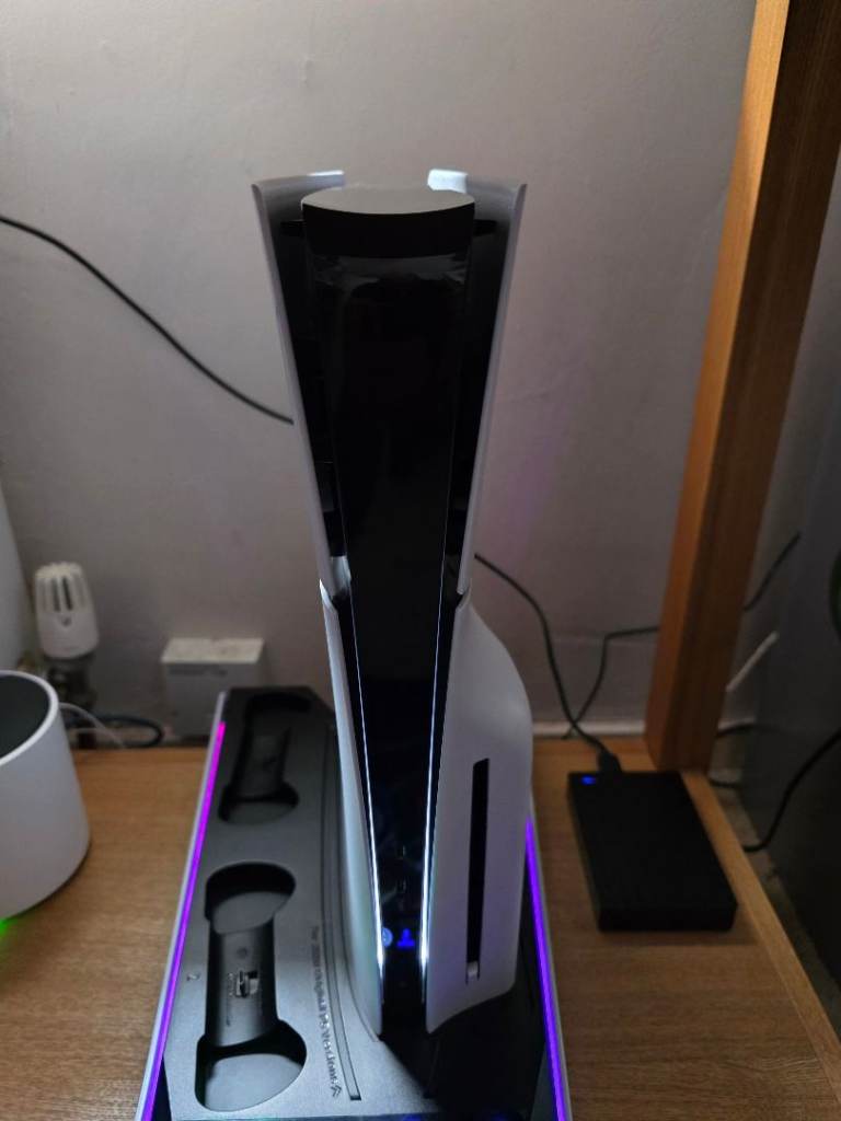 Sony PS5 slim,disc edition,2 TB,Vertical auto cooling stand.