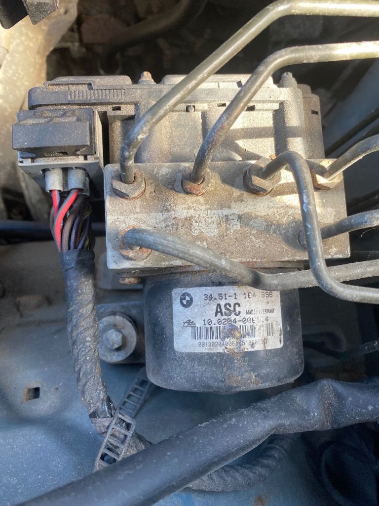 BMW Z3 ABS pump