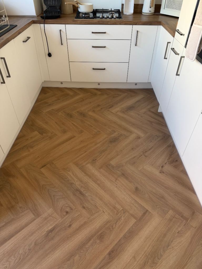 Herringbone laminate flooring 