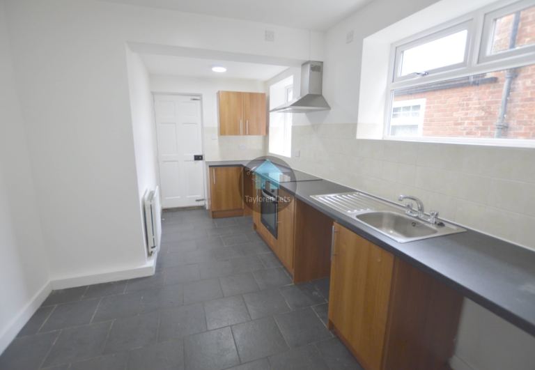 SPACIOUS 3/4 BEDROOM FAMILY HOME IN KENTON AVAILABLE 27/02/26 - £1,085pcm