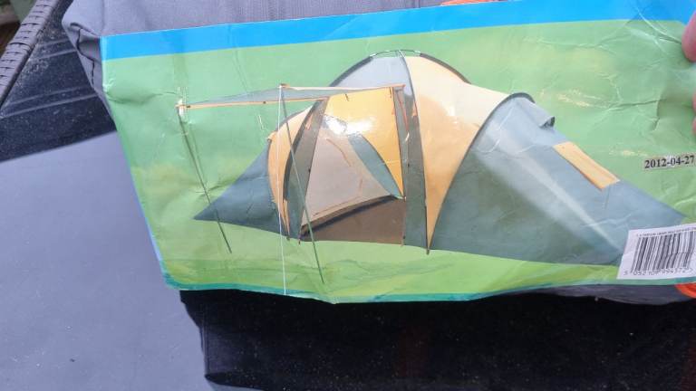 4 man (I think) Tent. Free.