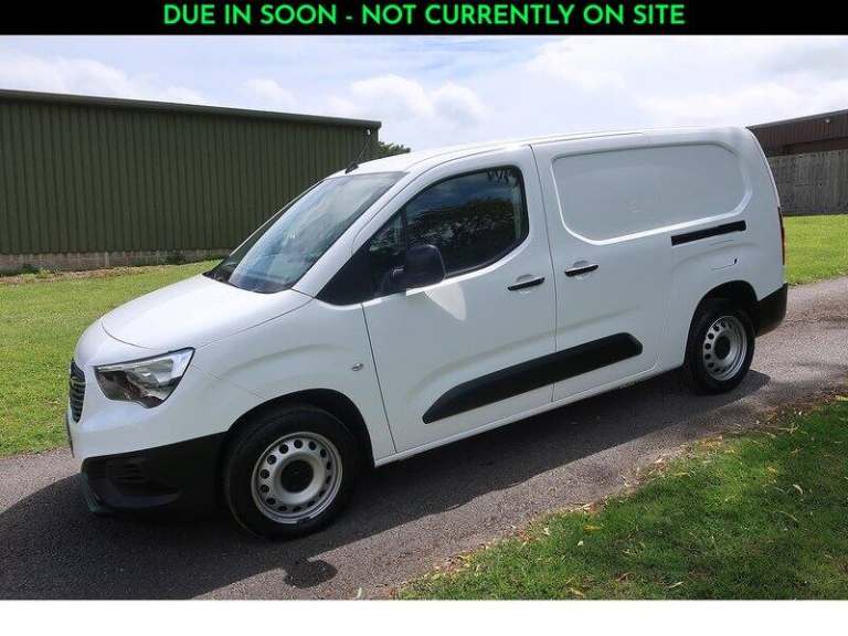 2022 Vauxhall Combo 2300 1.5 Turbo D 100ps H1 Dynamic Van PANEL VAN DIESEL Manual