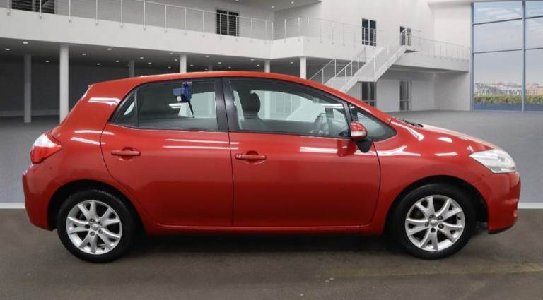 Toyota auris petrol 2011 1.6 5 doors ulez compliant 