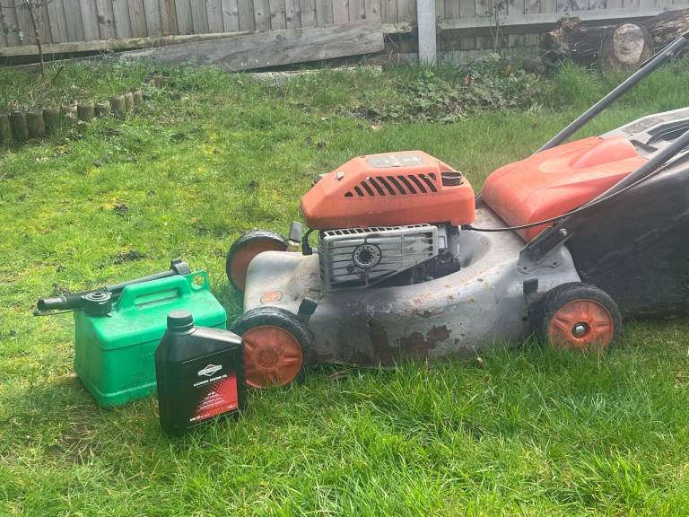 Petrol Lawnmower Flymo Quicksilver 46S - NEEDS HELP/TLC