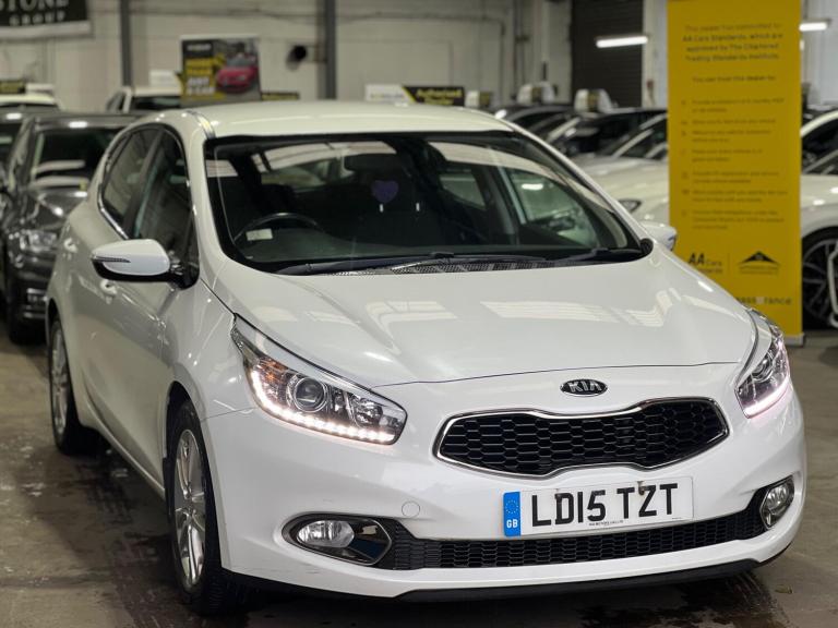 2015 Kia Ceed 1.6 CRDi 2 EcoDynamics 5dr HATCHBACK DIESEL Manual