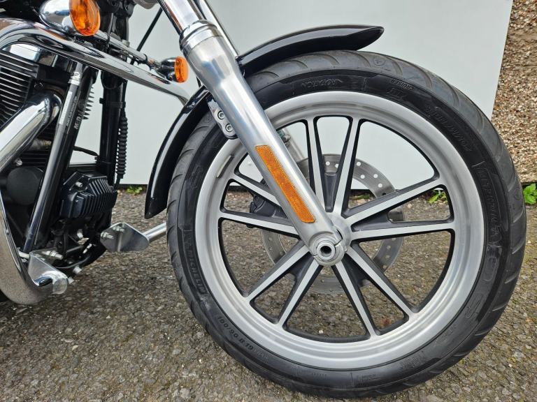 Harley-Davidson FXDL 1580 dyna low rider in superb condition 