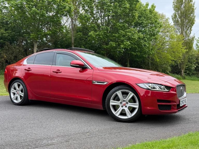 2017 Jaguar XE 2.0 D AWD / AUTO / HIGH SPEC PORTFOLIO EDT 
