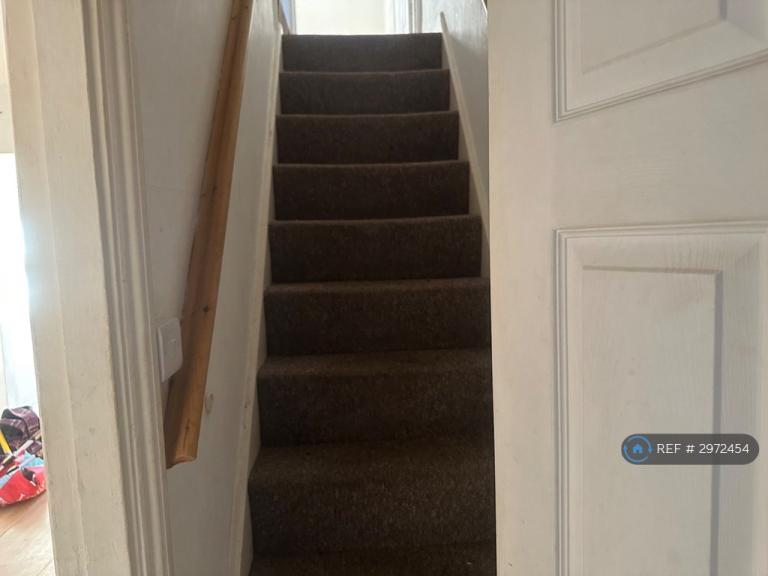 2 bedroom house in Cross St, Kettering, NN16 (2 bed) (#2972454)