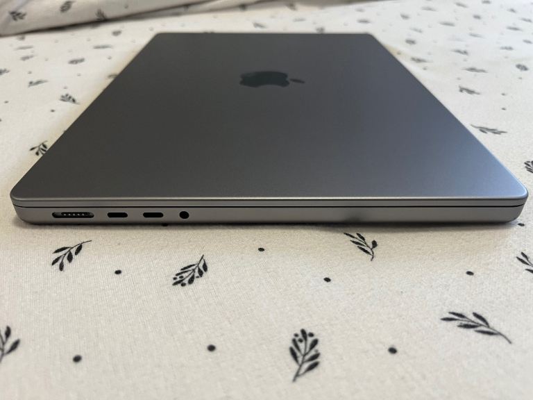 Apple MacBook Pro M3, 14 inch, Nov 2023, 8GB Ram, 512GB. Space Grey