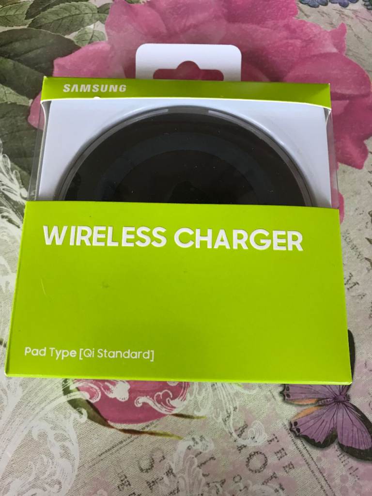 35x Samsung Wireless Charger Pads Job Lot - Bulk Clearance Sale - Black/White