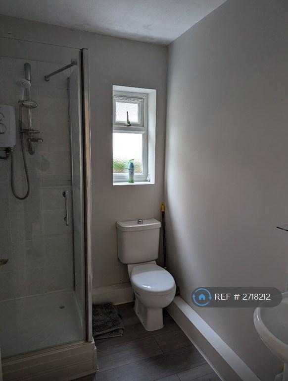 Studio flat in Spring Gardens, Camberley, GU15 (#2718212)