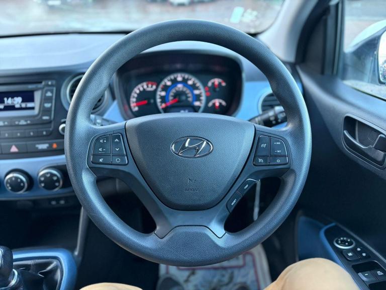 2015 Hyundai i10 1.0 SE Euro 5 5dr HATCHBACK Petrol Manual