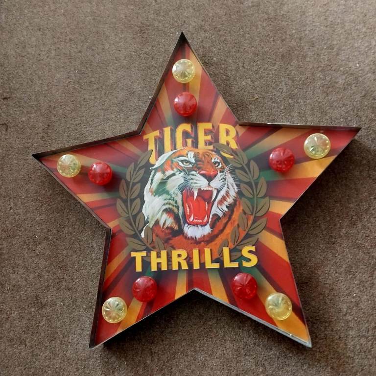 SIGN VINTAGE INDUSTRIAL LIGHTS FOR WALL/MARQUEE ETC 